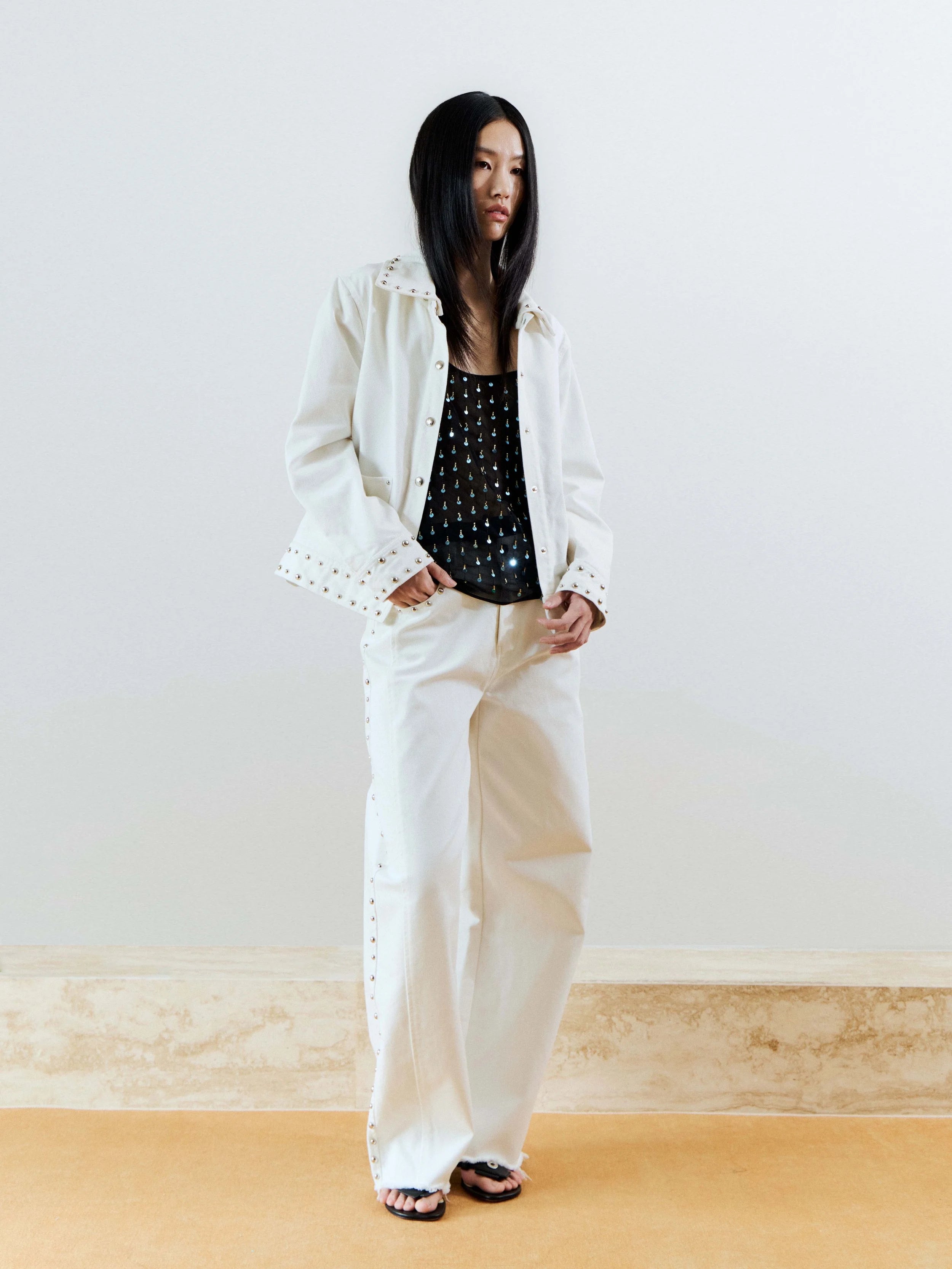 STUDDED DENIM JACKET - WHITE