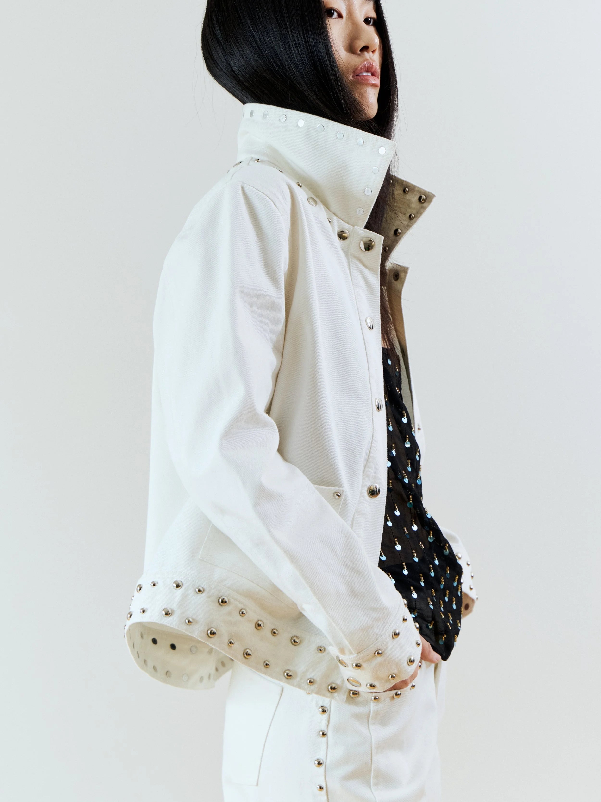 STUDDED DENIM JACKET - WHITE