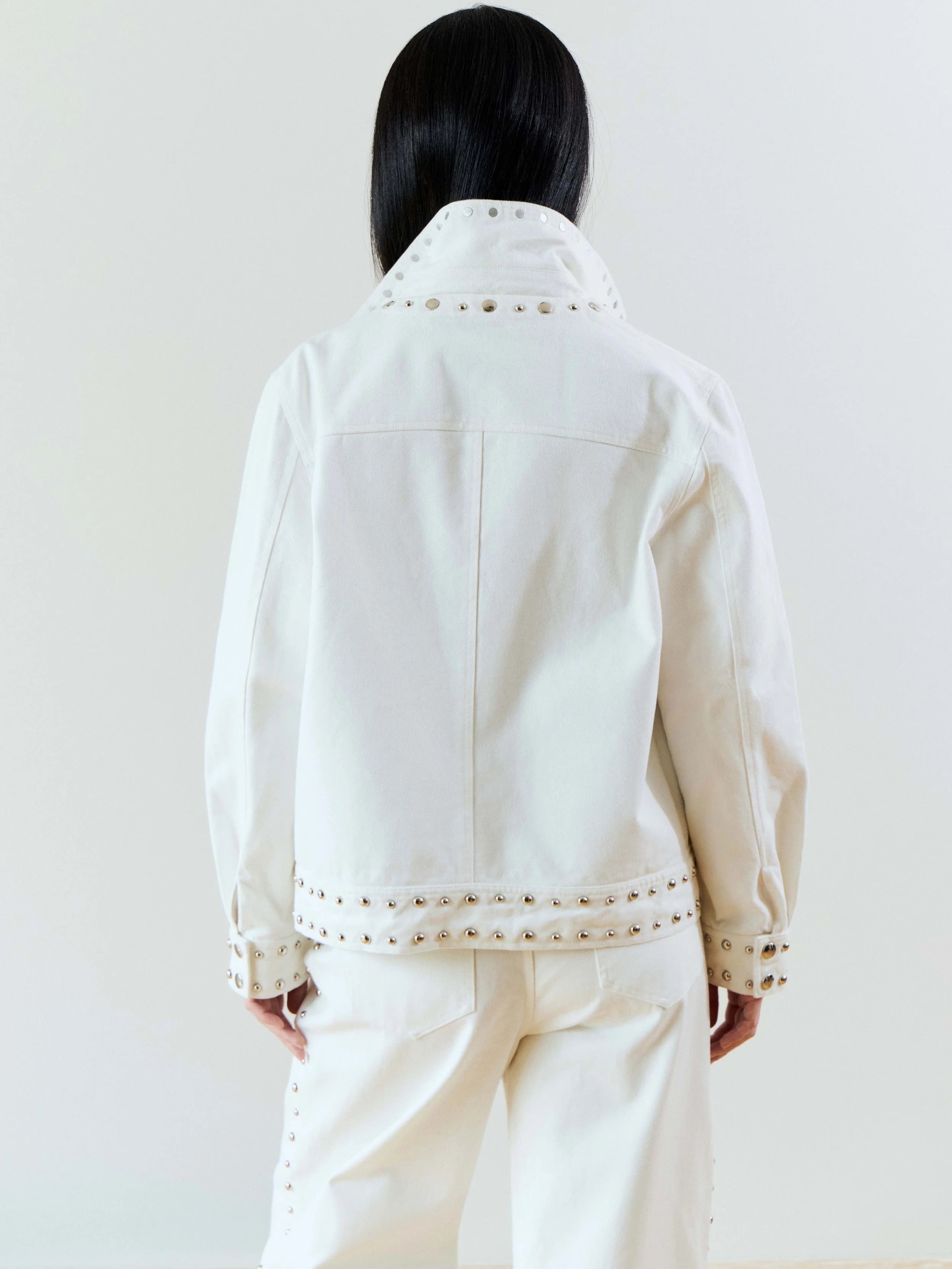 STUDDED DENIM JACKET - WHITE