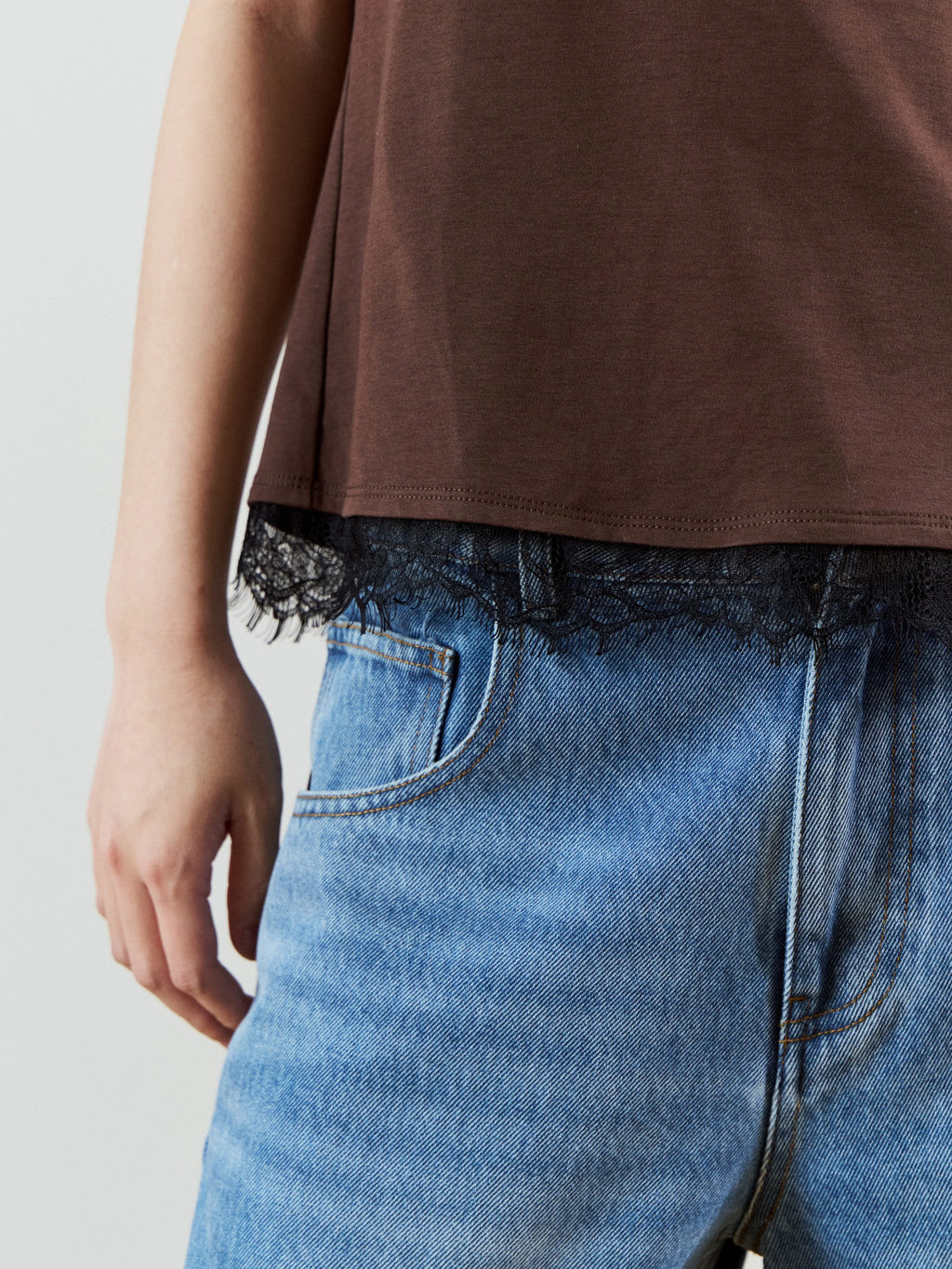LACE T-SHIRT - BROWN