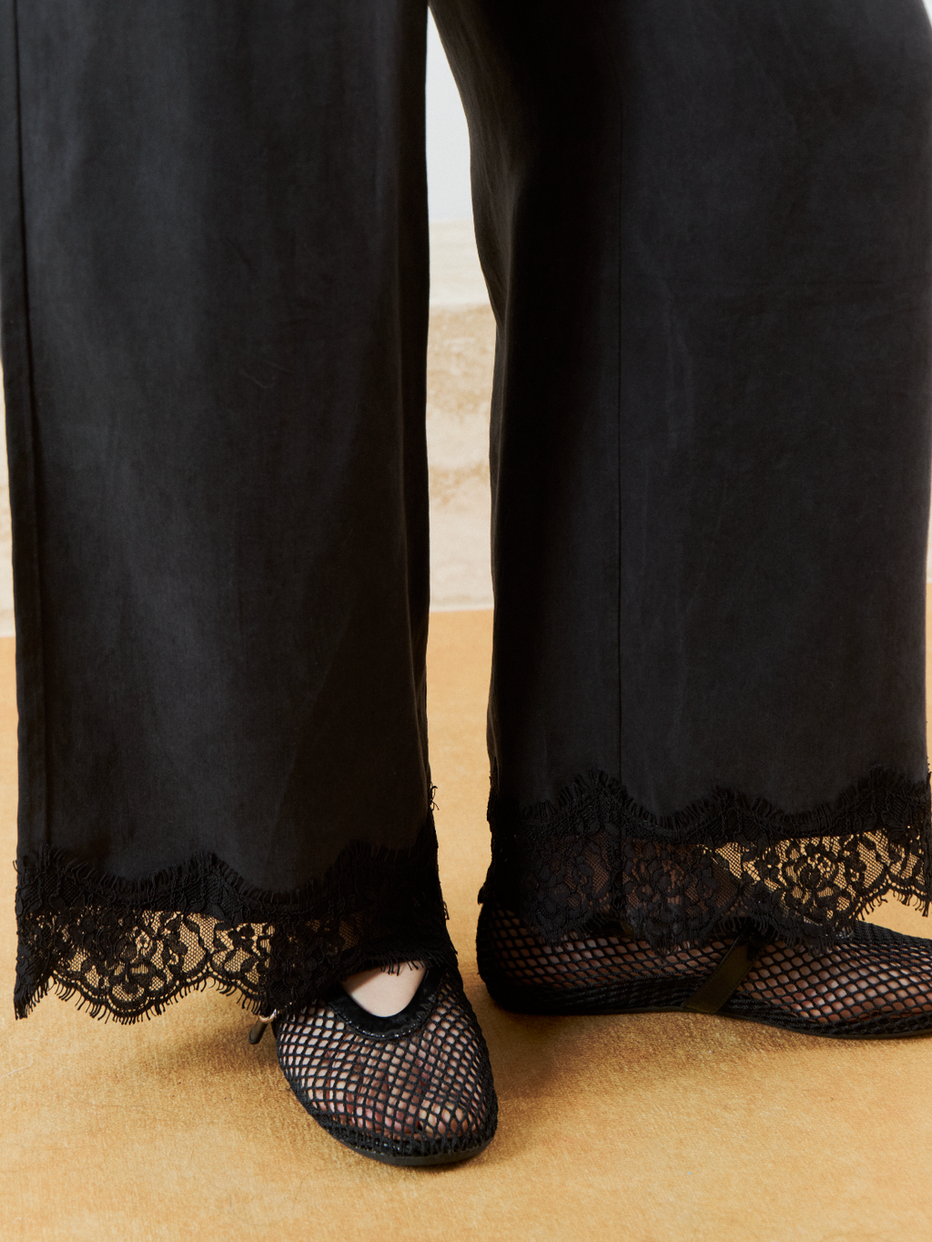 SMOKE LACE TROUSERS